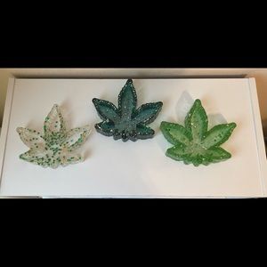 Maple leaf ashtrays